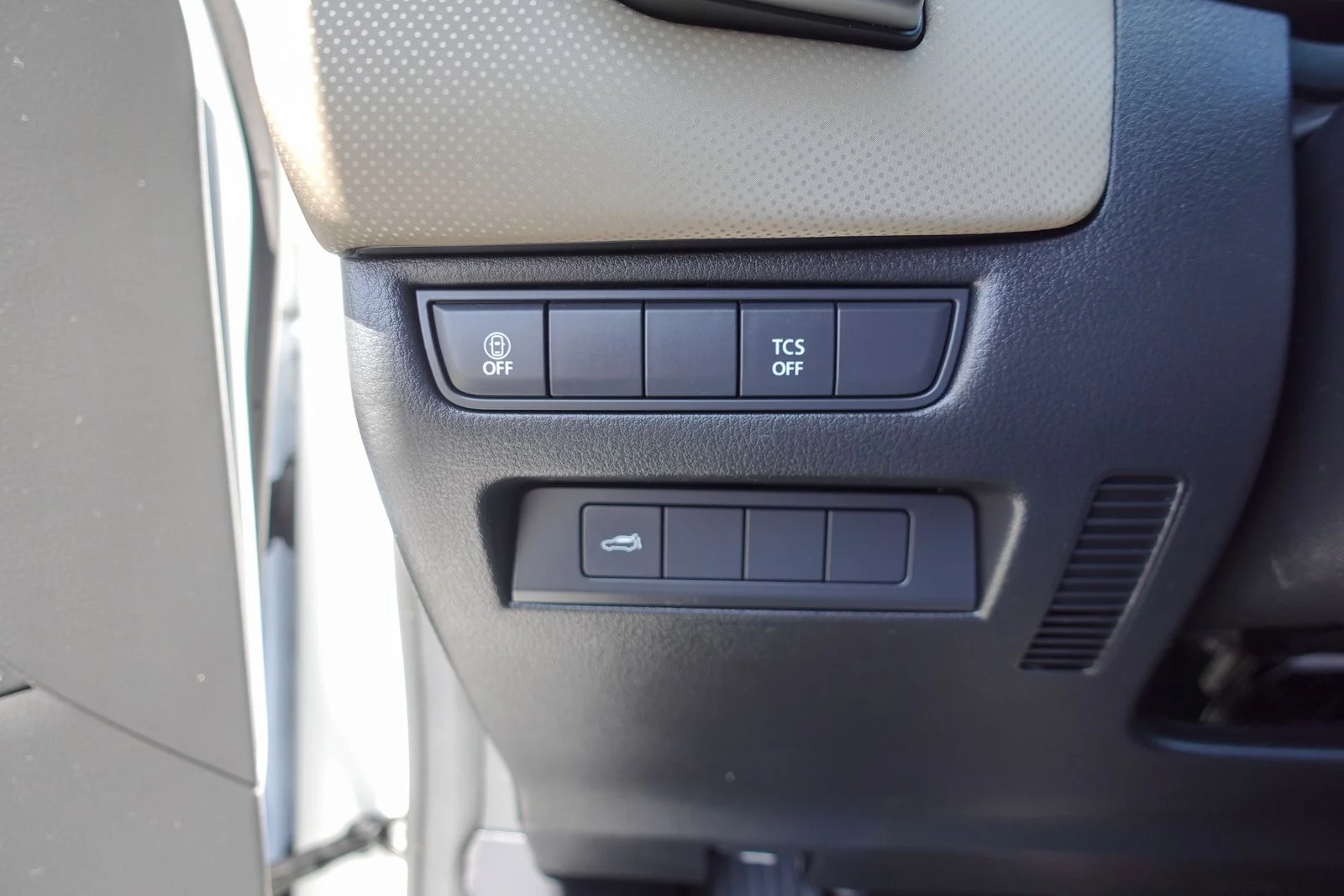 Certified Used 2025 Wind Chill Pearl Mazda 2.5 S Premium Package image 18