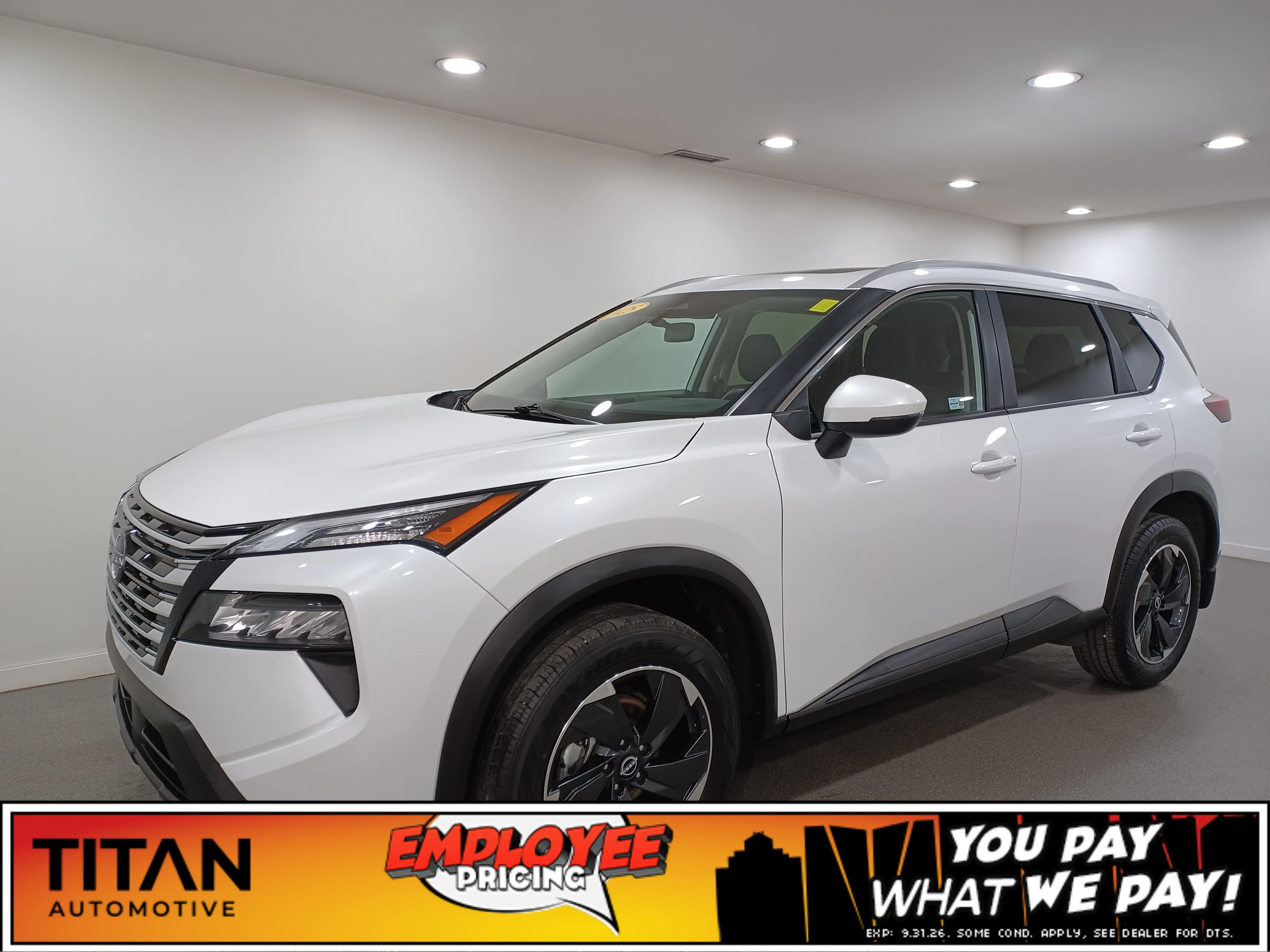 Certified Used 2025 Everest White Tricoat Pearl Nissan SV*Adaptive Cruise | Remote Start | Htd Seats | Pano Roof | Htd Wheel | Blind Spot Detection image 1