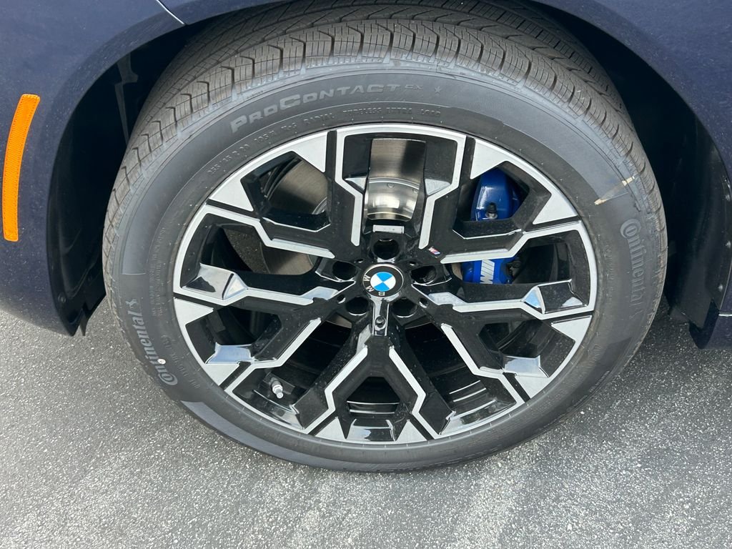 New 2026 Tanzanite Blue II Metallic BMW 30 xDrive image 3