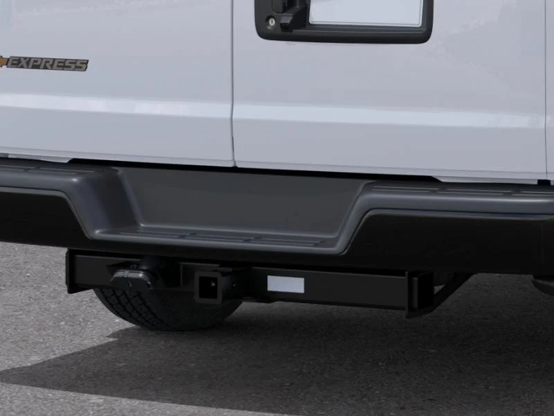 New 2026 Summit White Chevrolet 1WT image 24