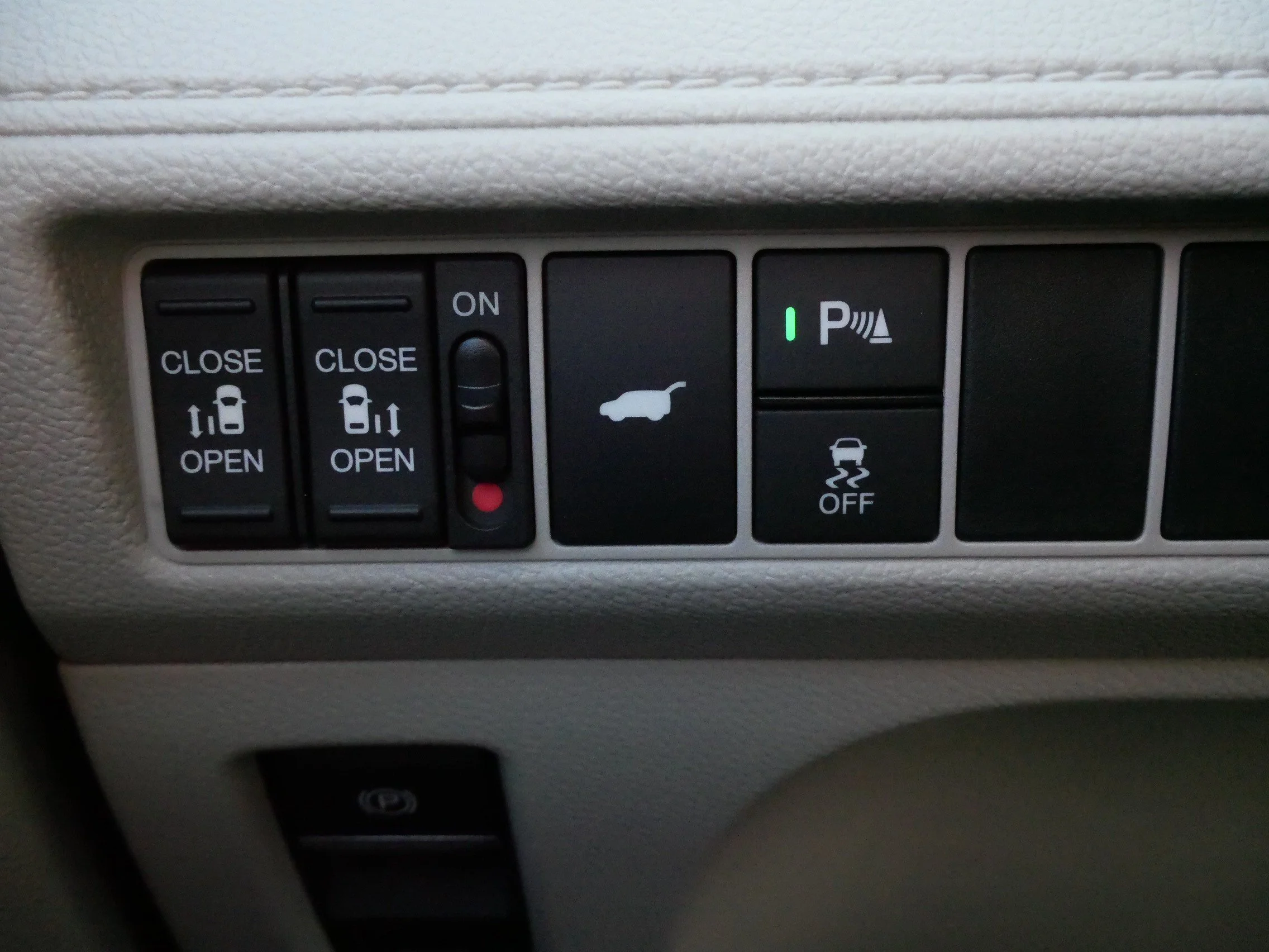 Used 2026 Radiant Red Metallic II Honda Touring image 26