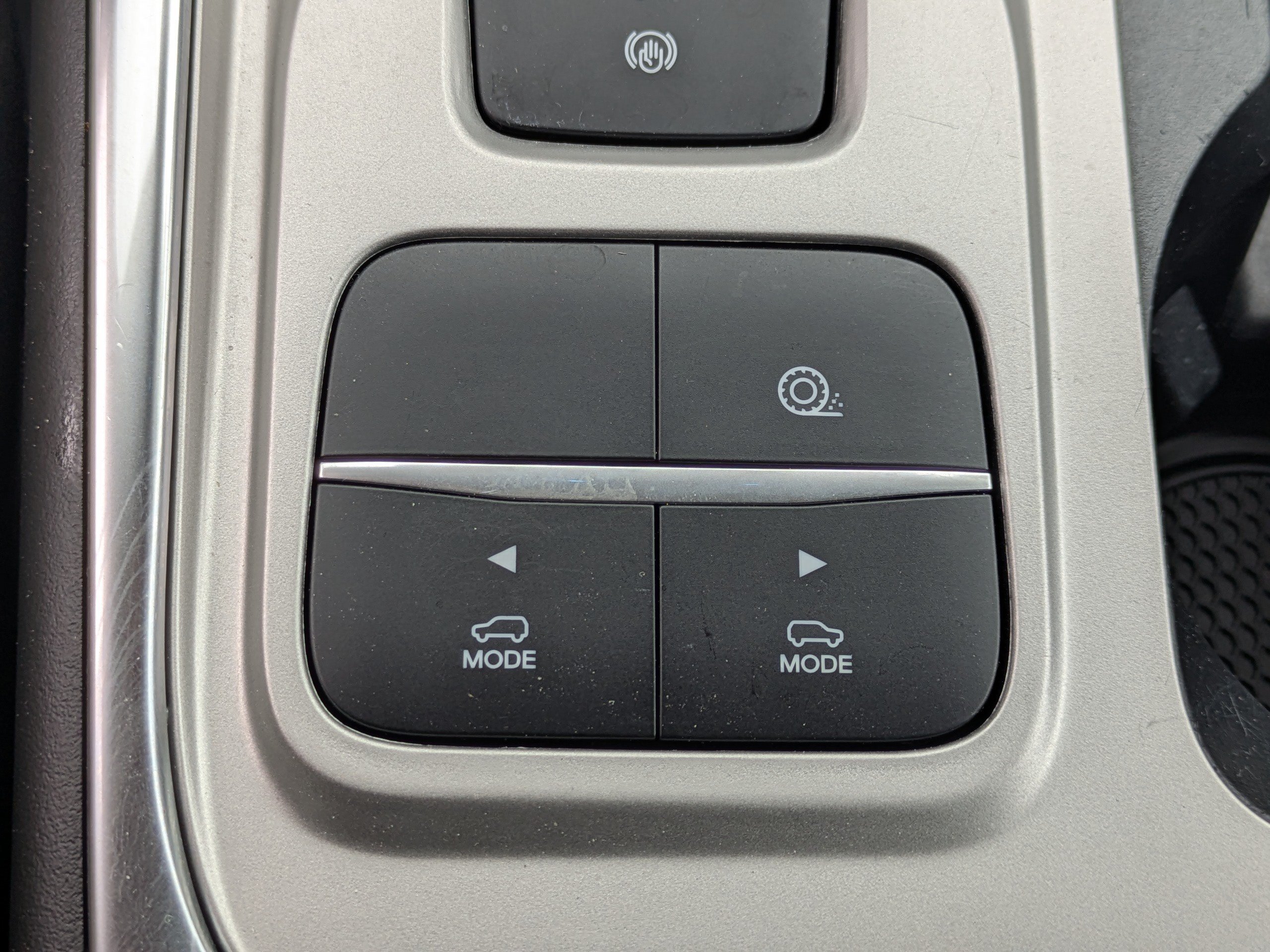 Used 2022 Silver Metallic Ford Limited image 32
