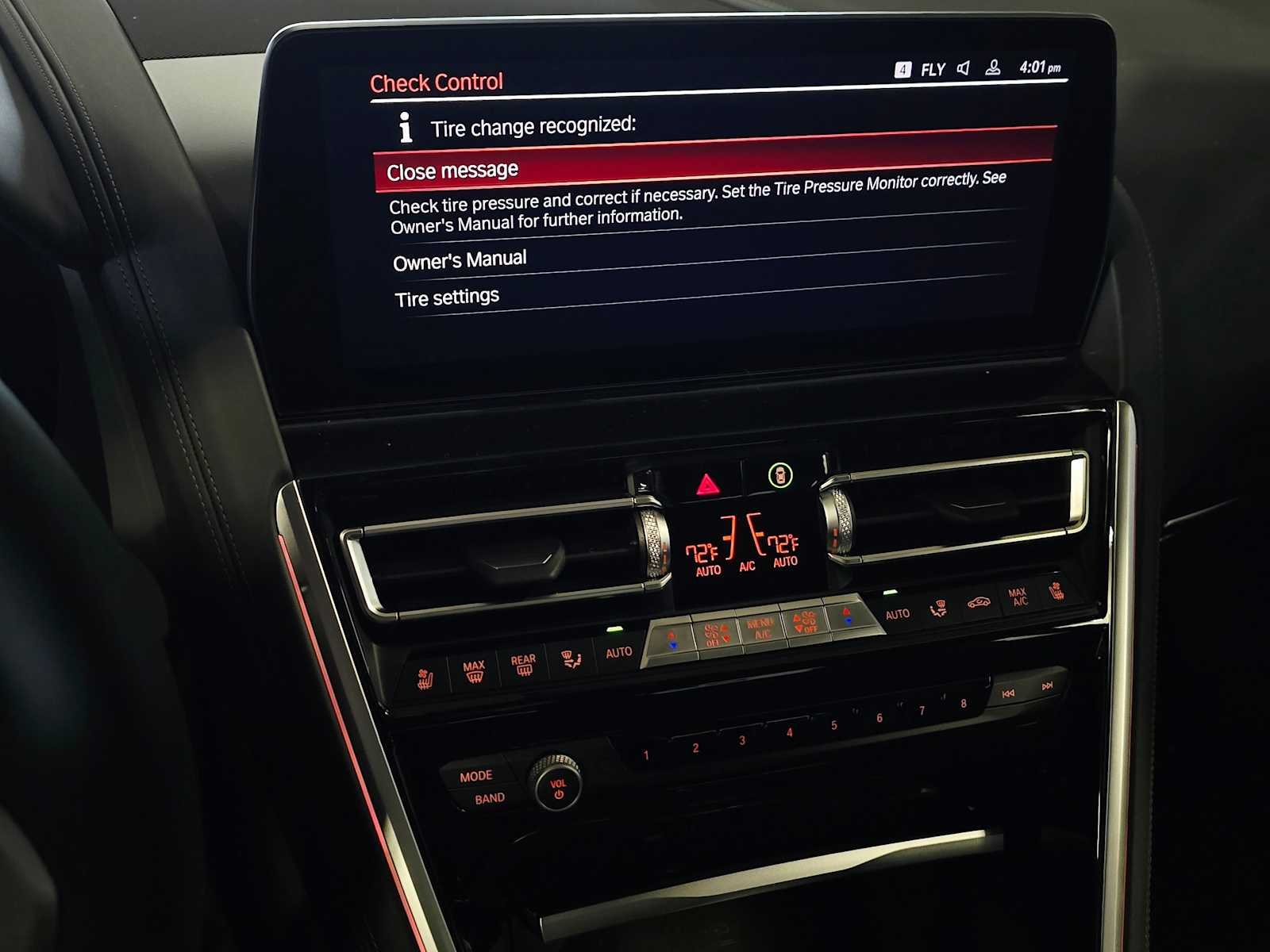 2026 BMW 8 Series M850i - Photo 13