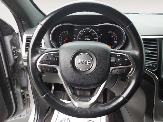 Used 2018 Billet Silver Metallic Jeep Altitude image 13