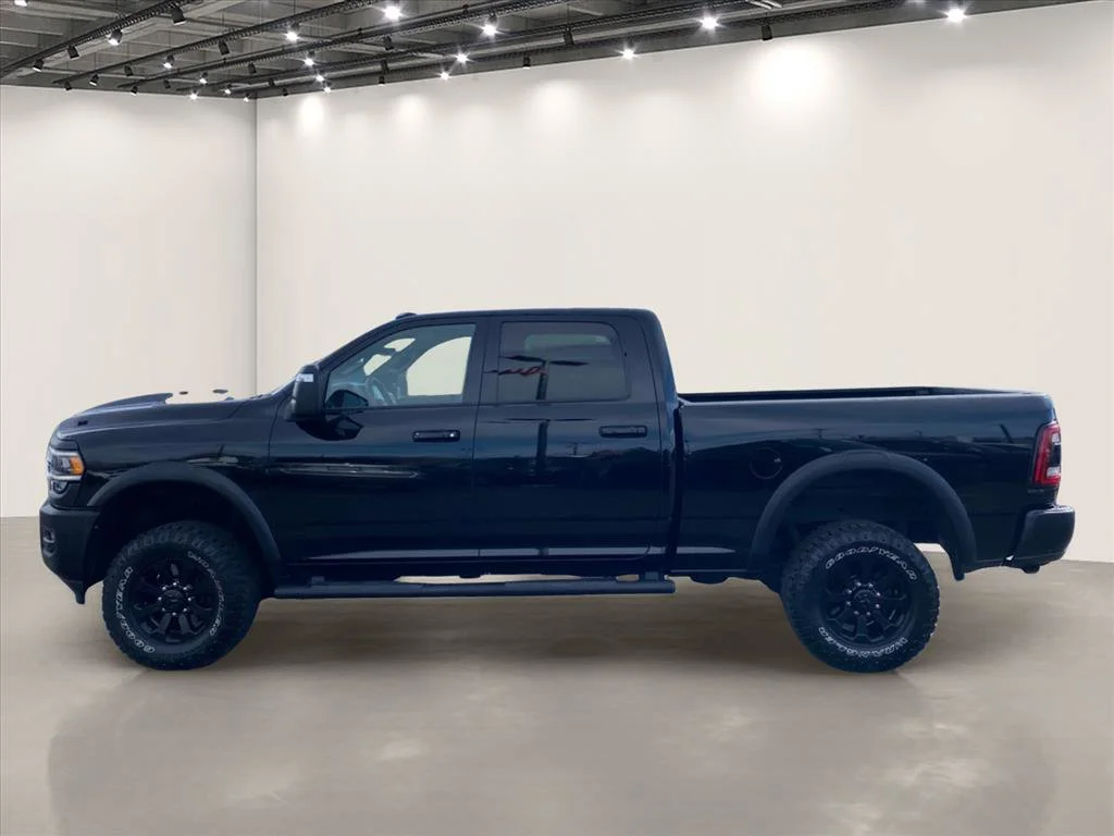 Used 2024 Diamond Black Crystal Pearlcoat Ram Power Wagon image 4