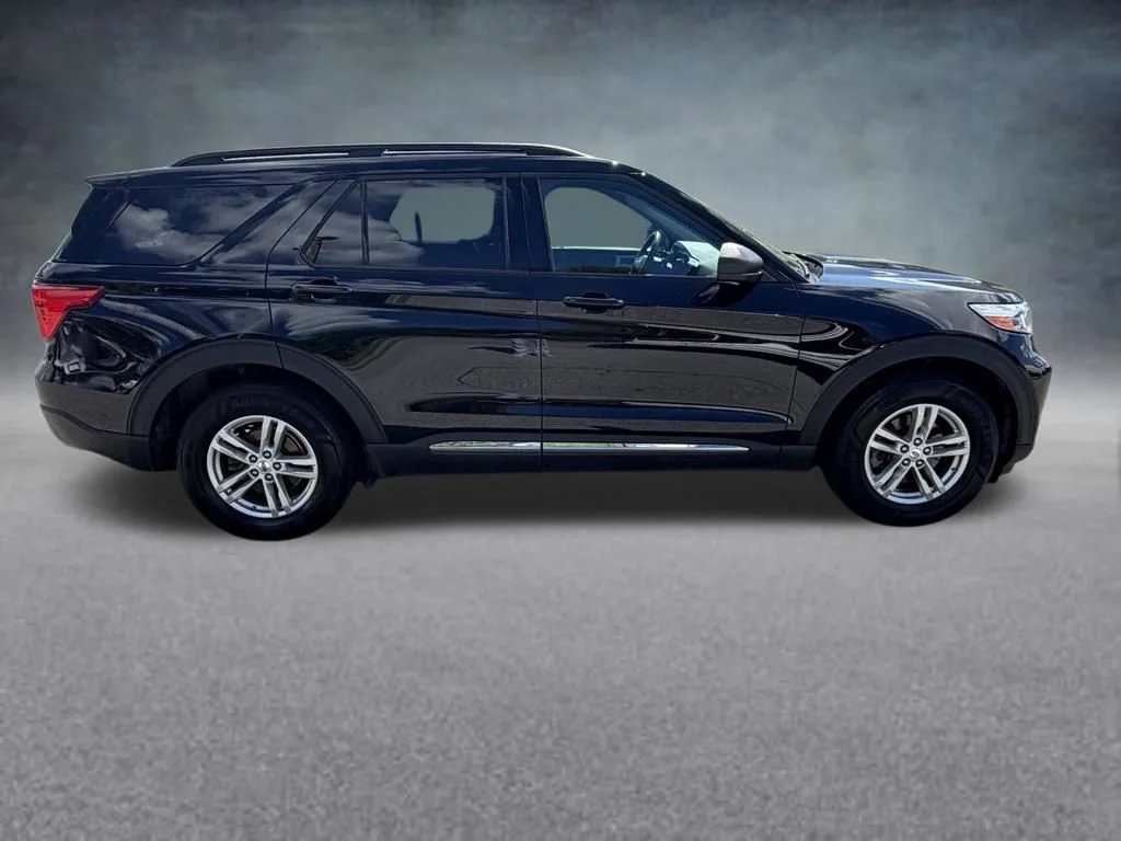 Used 2023 Black Ford XLT image 7