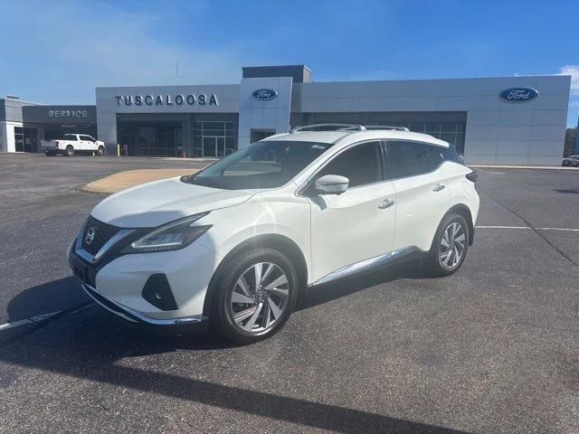 Used 2020 White Nissan SL image 4