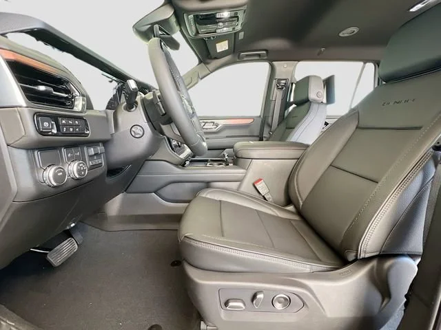 2026 GMC Yukon Denali - Photo 15