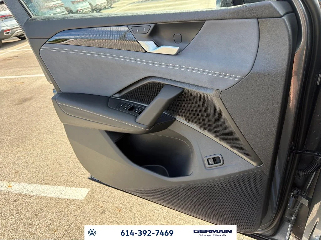New 2026  Volkswagen SE R-Line Black image 19