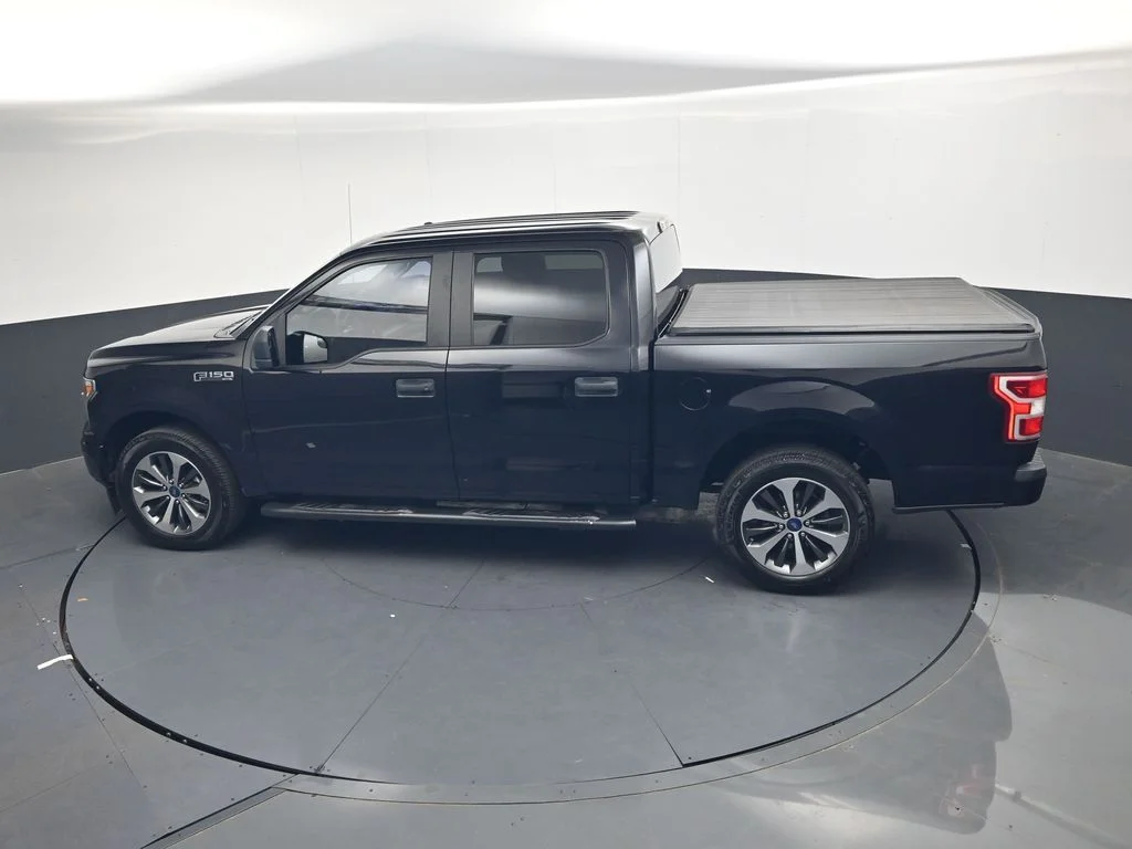 Used 2019 Black Ford XL image 25