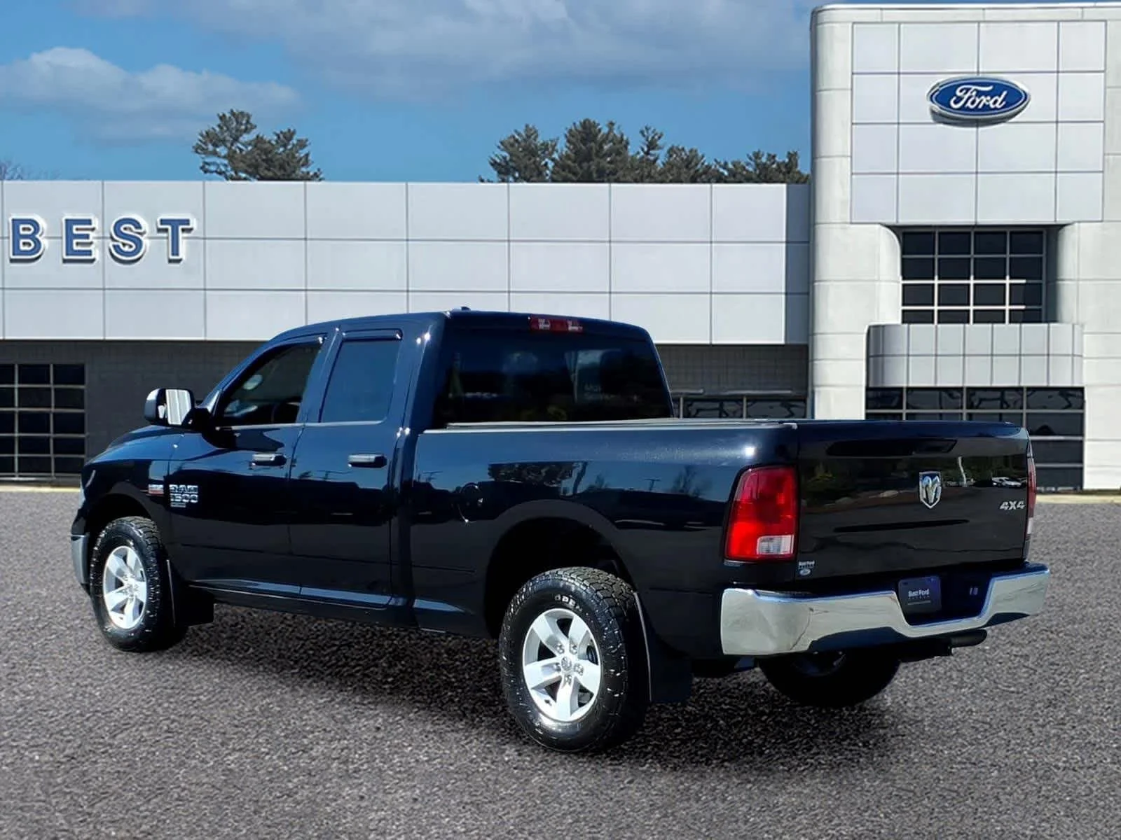 Used 2022 Diamond Black Crystal Pearlcoat Ram Tradesman image 4