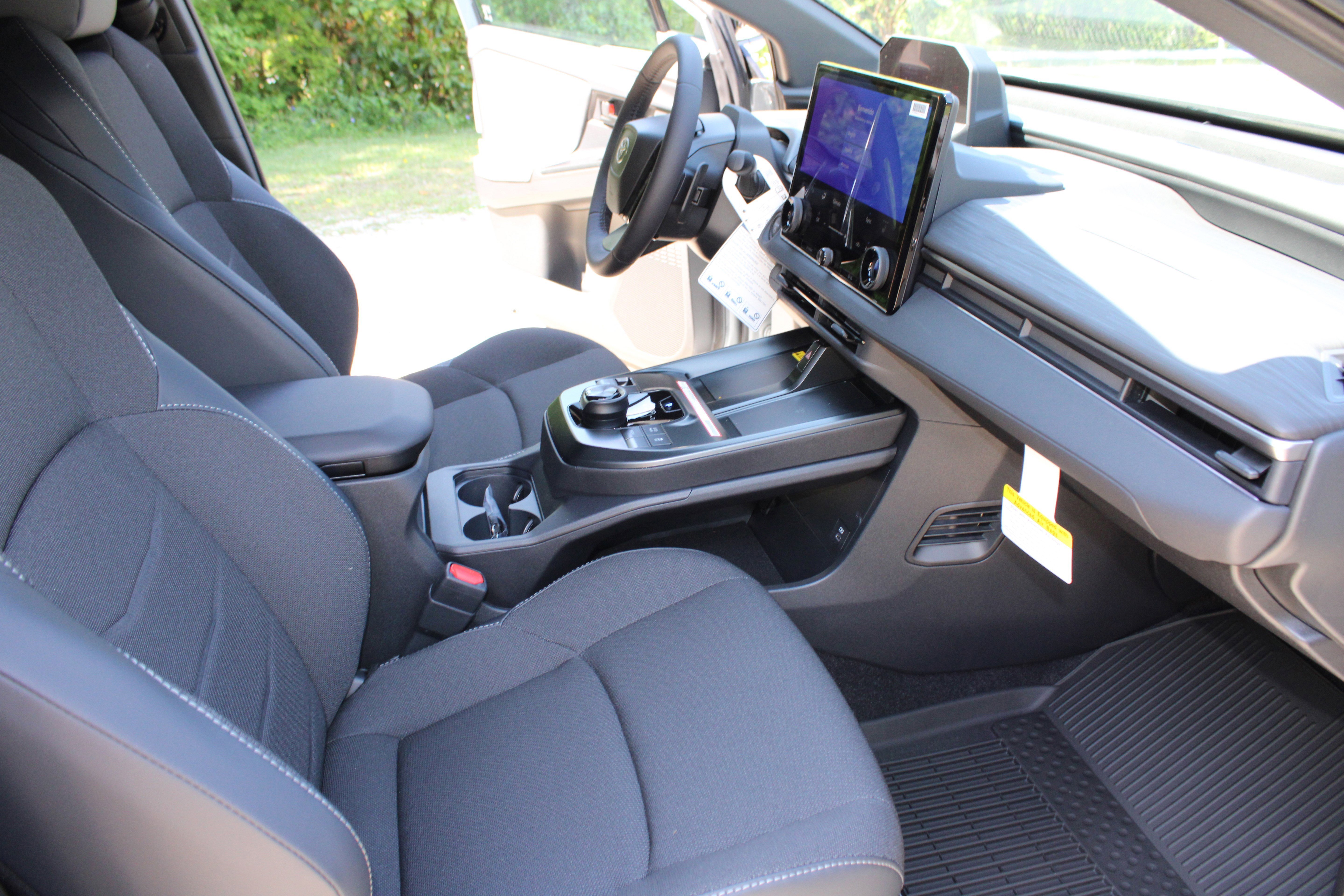 2026 Toyota C-HR SE - Photo 22