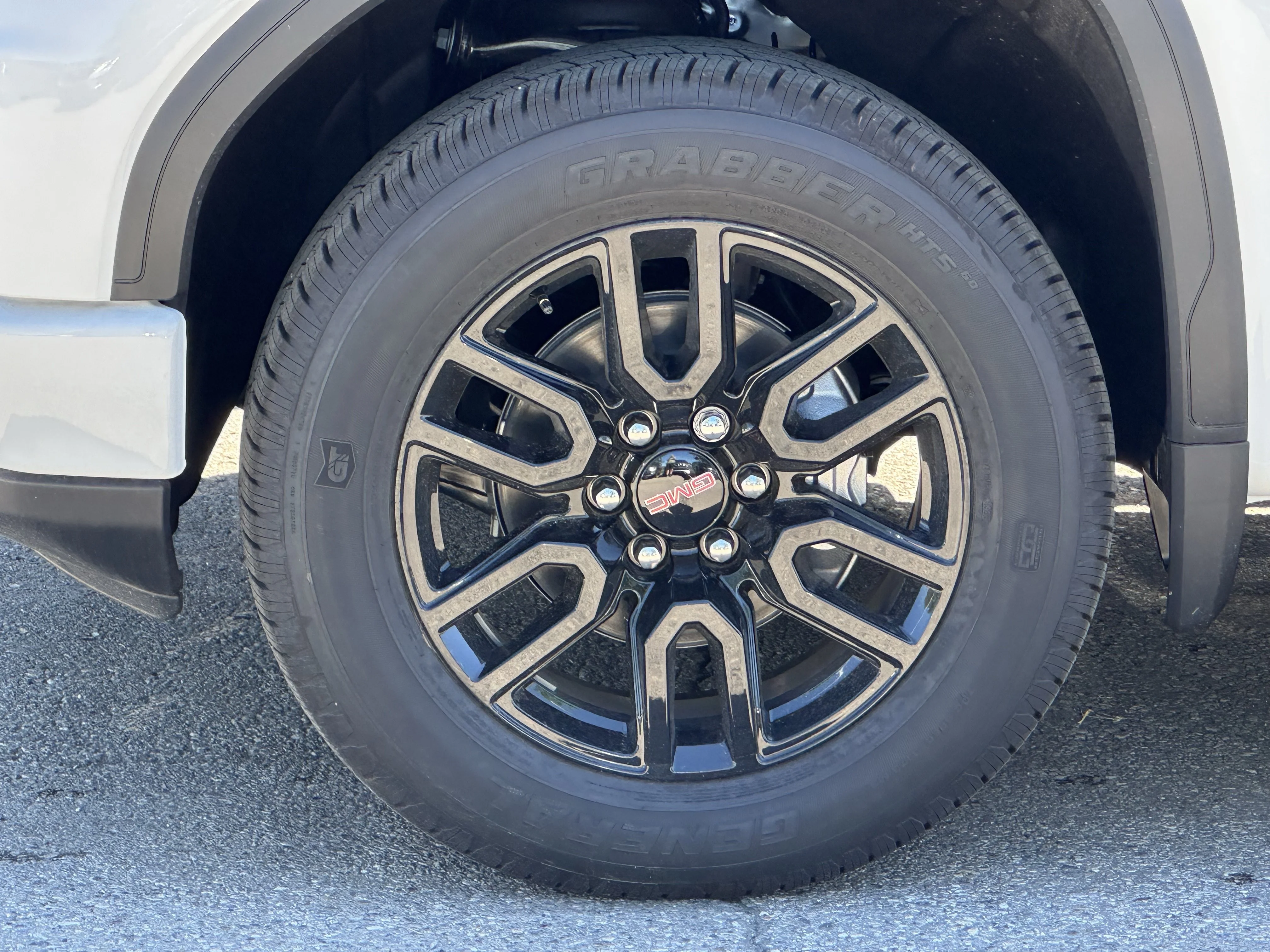 New 2026 Summit White GMC Elevation image 6