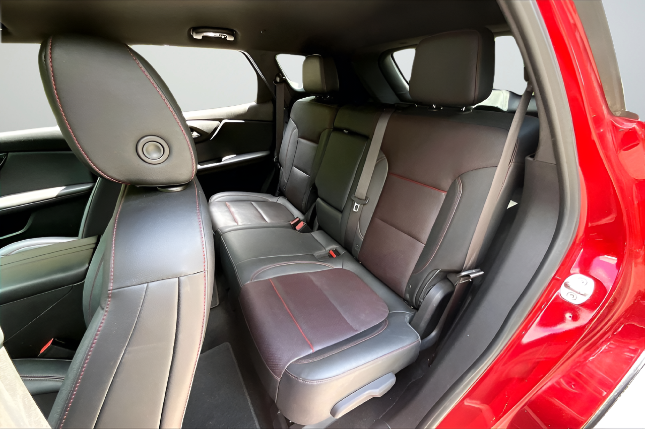 Used 2022 Red Chevrolet RS image 18