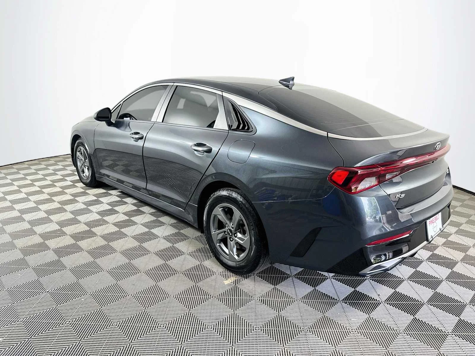 Used 2021 Gravity Gray Kia LXS image 6