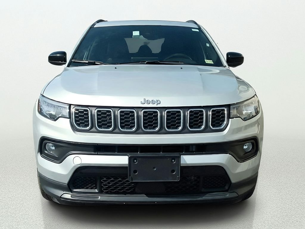 Used 2024 Silver Jeep Latitude image 2