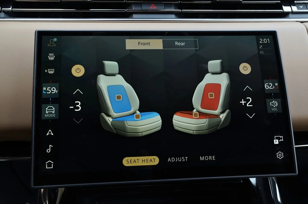 New 2026 Carpathian Grey Land Rover Dynamic SE image 25