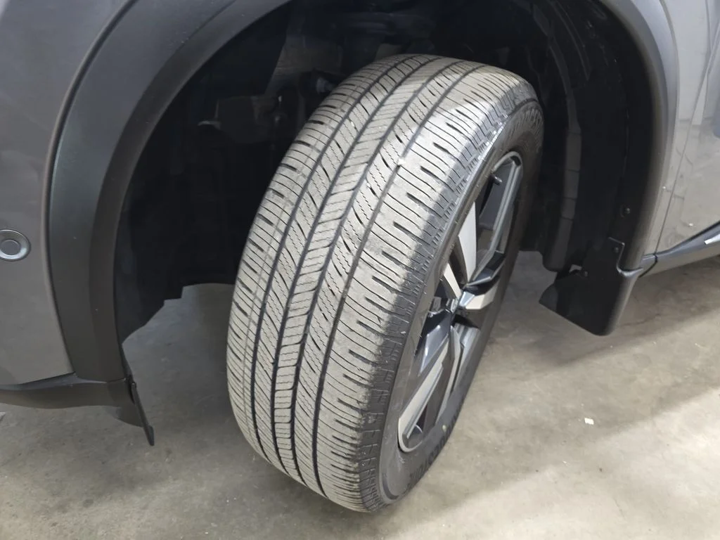 Used 2023 Gray Nissan Platinum image 33