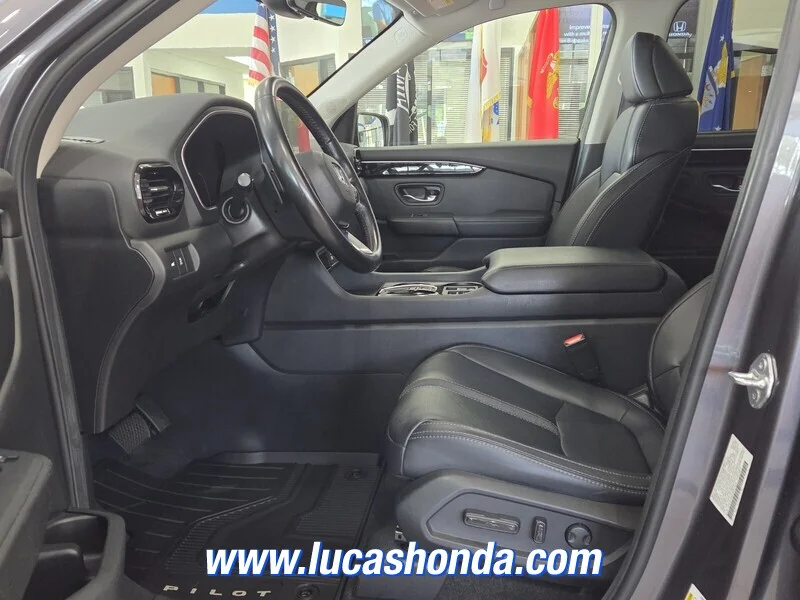 Used 2024 Gray Honda EX-L 8 Passenger 2WD image 7