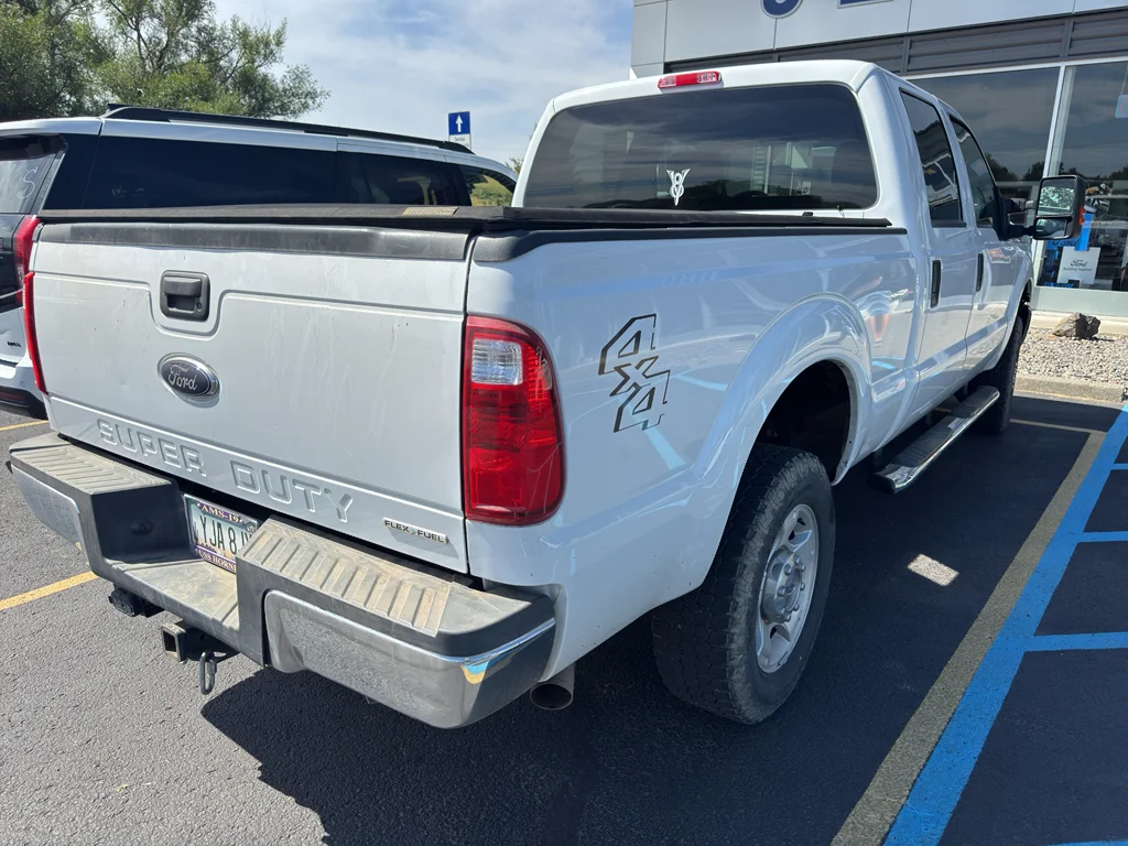 Used 2016 Oxford White Ford XLT image 4