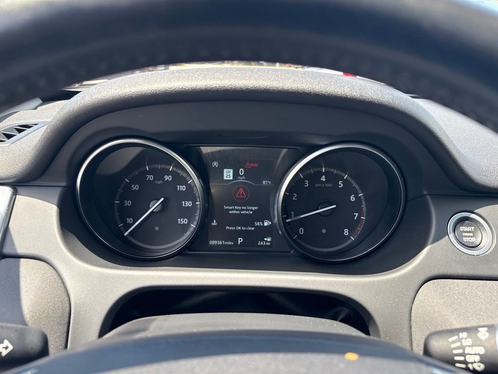Used 2019 Gray Land Rover  image 23