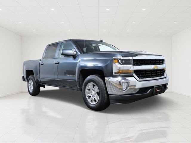 Used 2018 Gray Chevrolet LT image 1