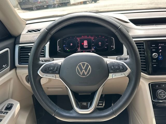 Used 2023  Volkswagen 3.6L V6 SEL Premium R-Line image 24