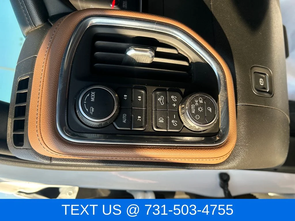 Used 2022 White Chevrolet High Country image 23