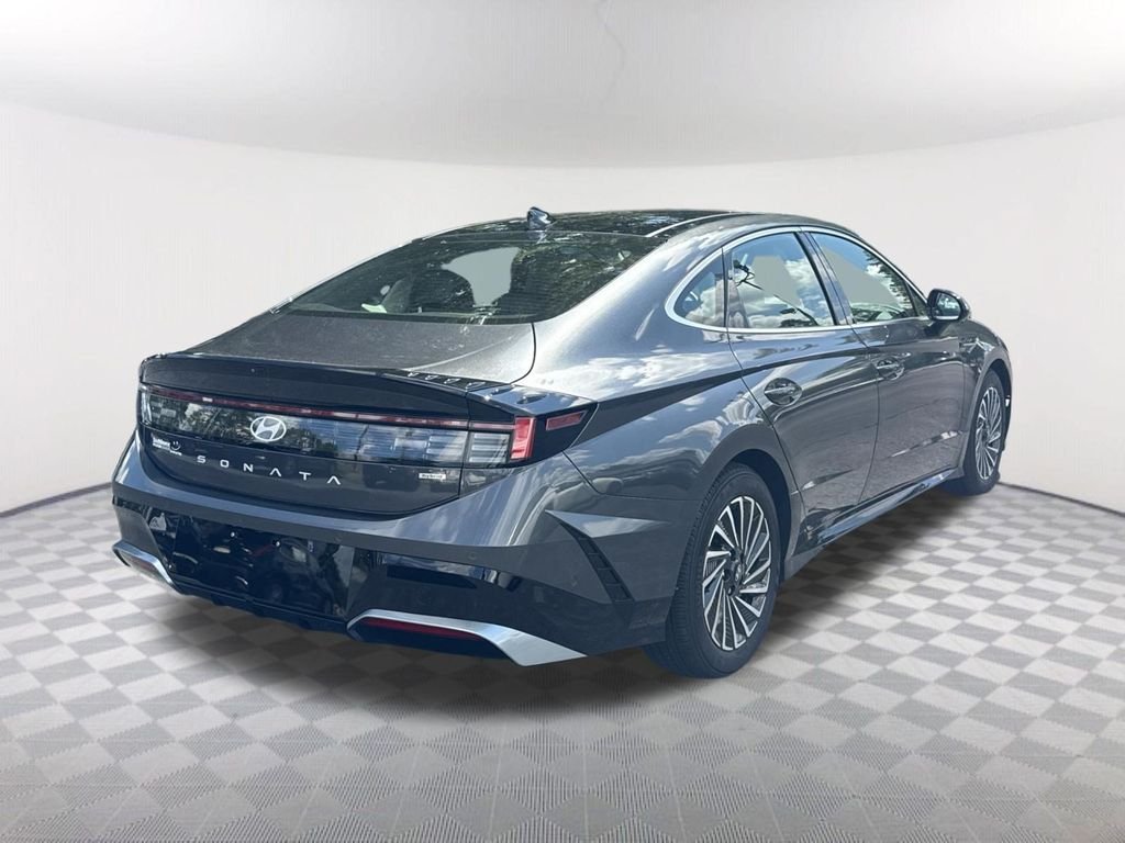 Used 2025 Gray Hyundai Limited image 4