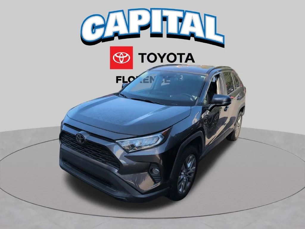 Used 2019 Gray Toyota XLE Premium image 1