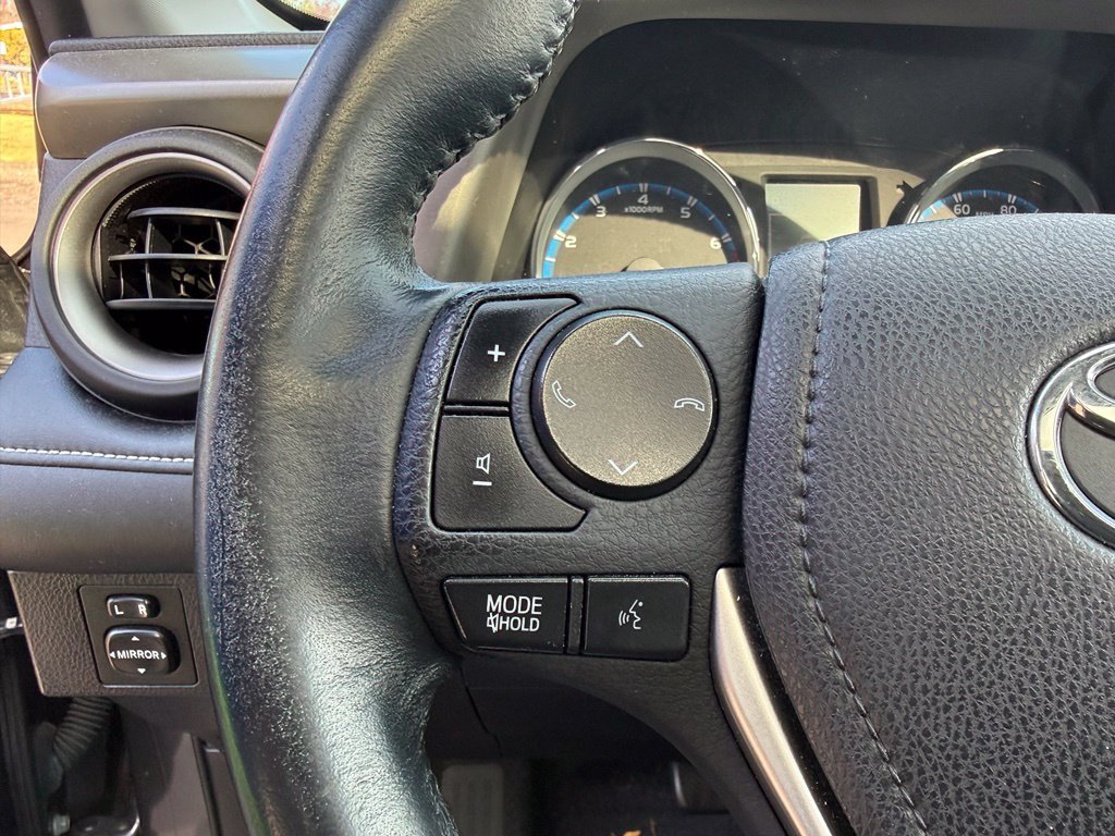 Used 2016 Magnetic Gray Metallic Toyota XLE image 11