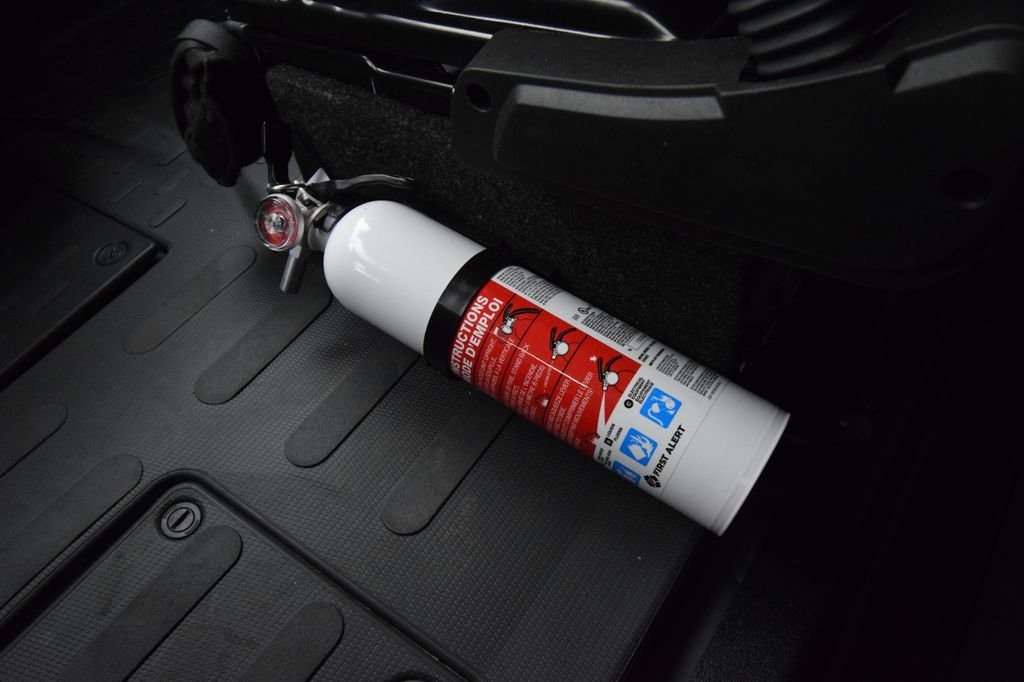 New 2026 Bright White Clear-Coat Exterior Paint RAM High Roof image 41