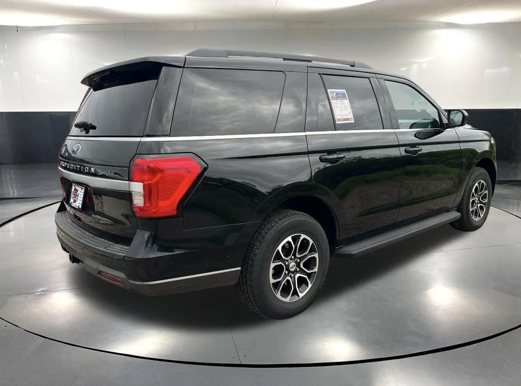 Used 2022 Black Ford XLT image 5