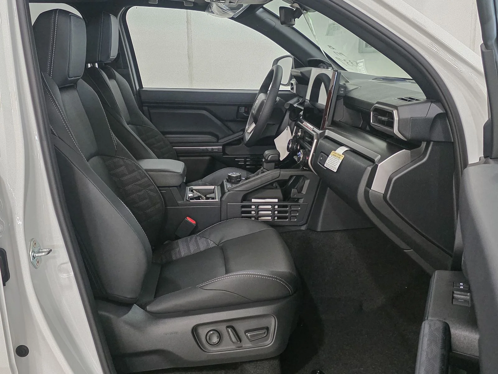 2026 Toyota 4Runner TRD Off-Road - Photo 21
