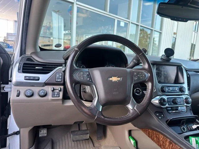 Used 2018 SUMMIT WHITE Chevrolet Premier image 11