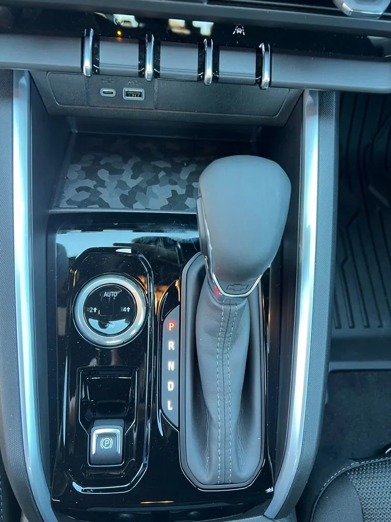 2025 Chevrolet Colorado LT - Photo 19