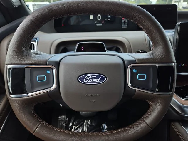 New 2027 Star White Metallic Tri-Coat Ford King Ranch® image 19
