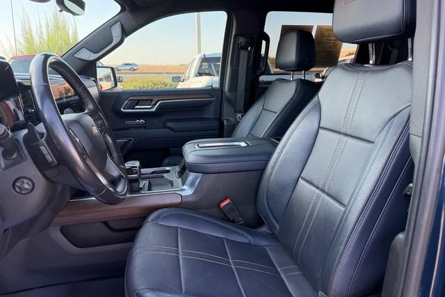 Used 2022 NORTHSKY BLUE METALLIC Chevrolet High Country image 13