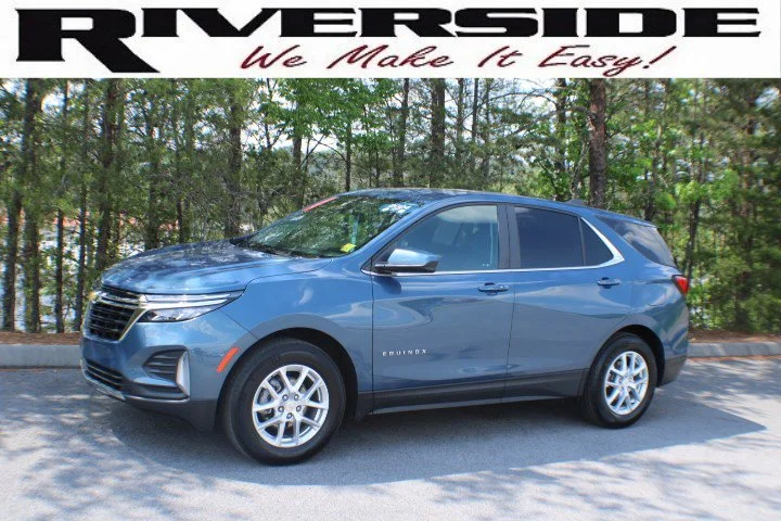 Used 2024 Lakeshore Blue Metallic Chevrolet LT image 4
