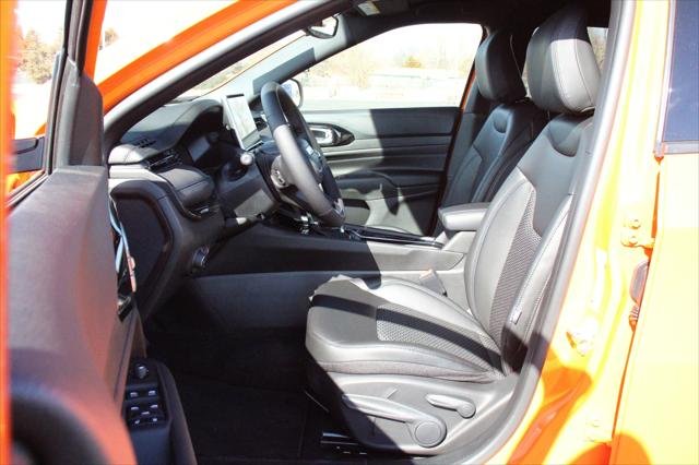 New 2026 Joose Exterior Paint Jeep Latitude image 3