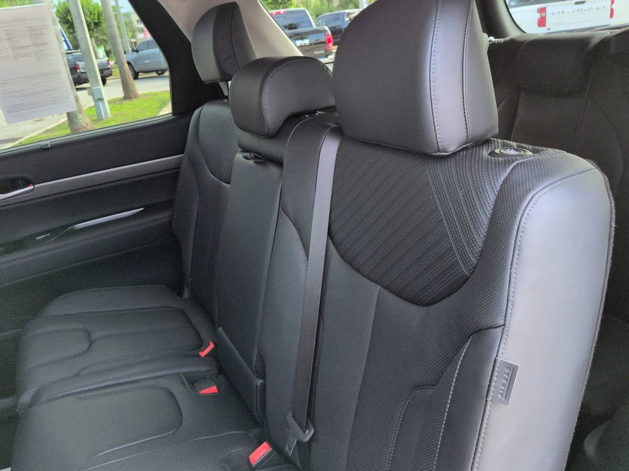 Used 2025 Gray Hyundai SEL Premium 7P image 13
