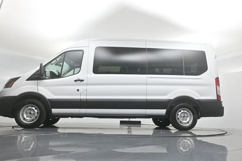 New 2025 White Ford XL image 5