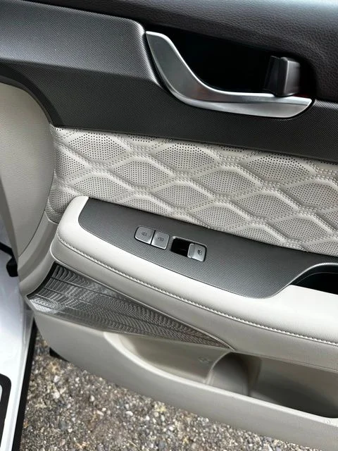 Used 2021 Hyper White Hyundai Calligraphy image 20