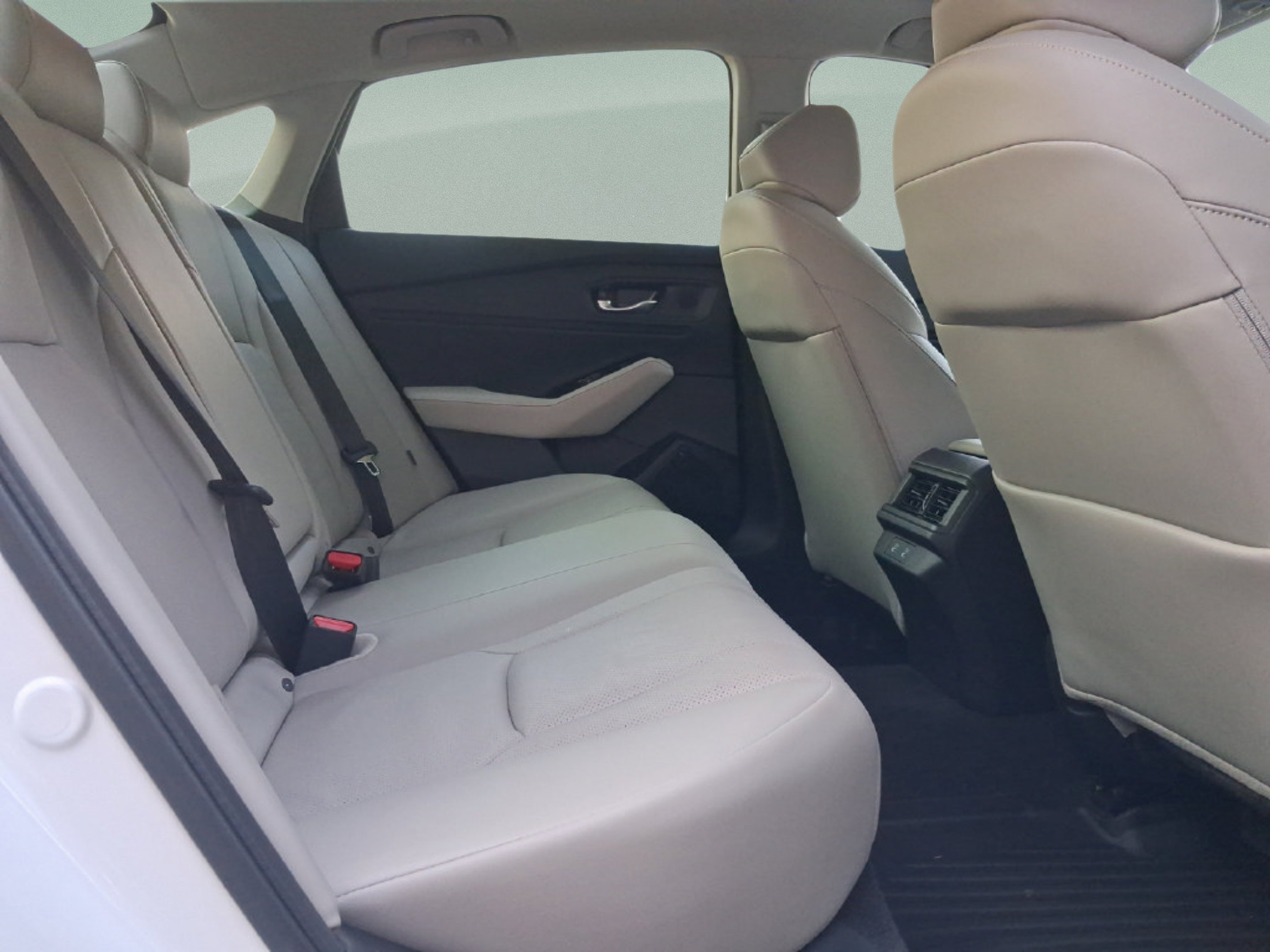 Used 2026 White Honda Touring image 28