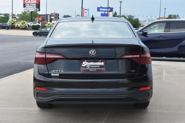 Used 2024 Black Volkswagen 1.5T SE image 6