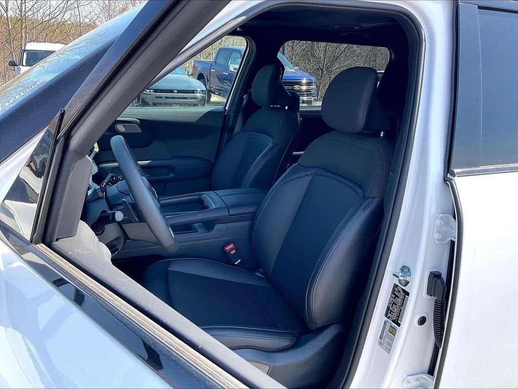 New 2027 Glacial White Pearl Kia S image 10