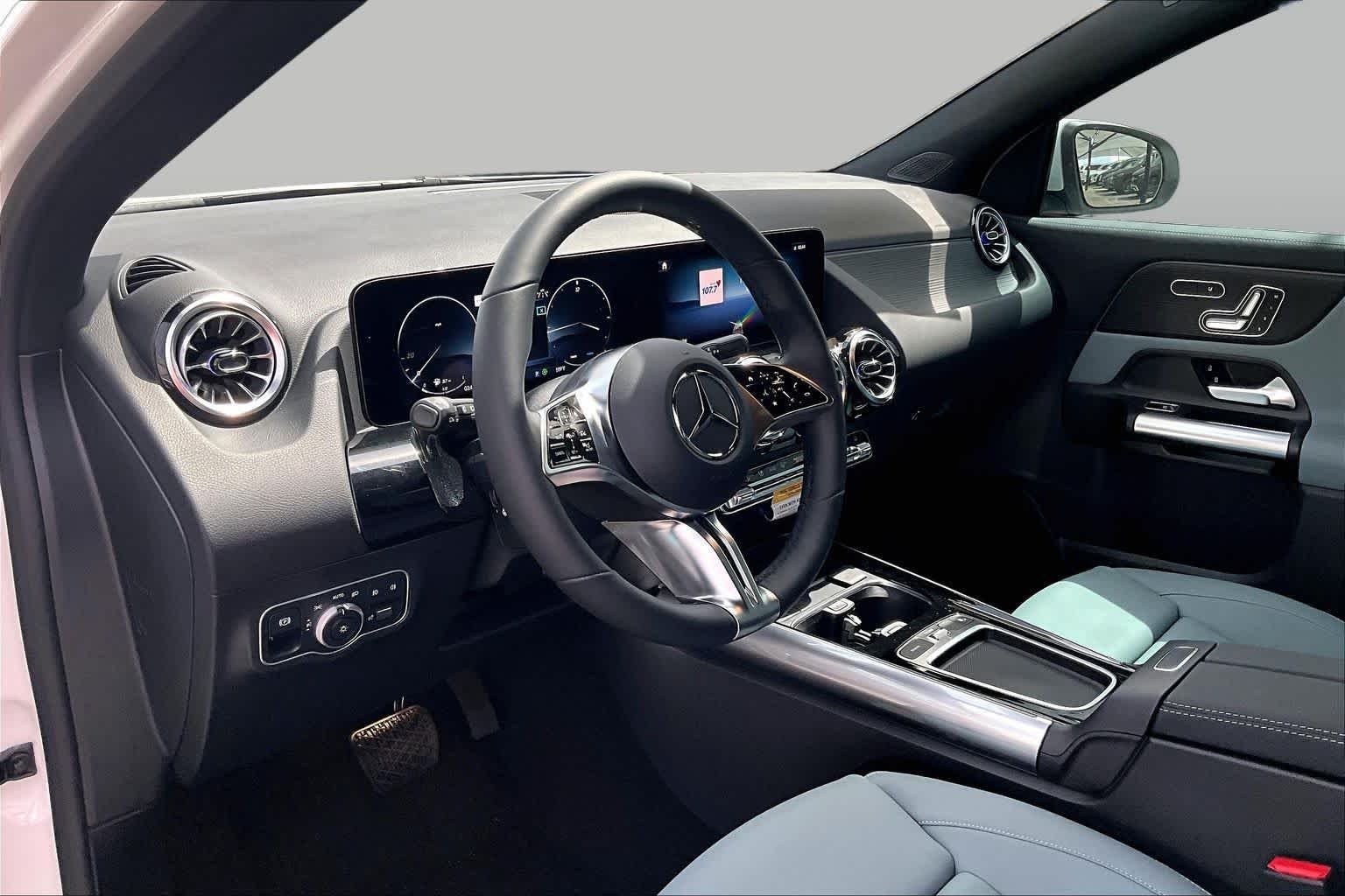 New 2026 Polar White Mercedes-Benz GLA 250 image 10