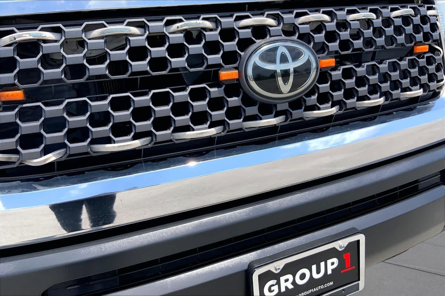 Used 2019 Silver Sky Metallic Toyota SR5 image 29