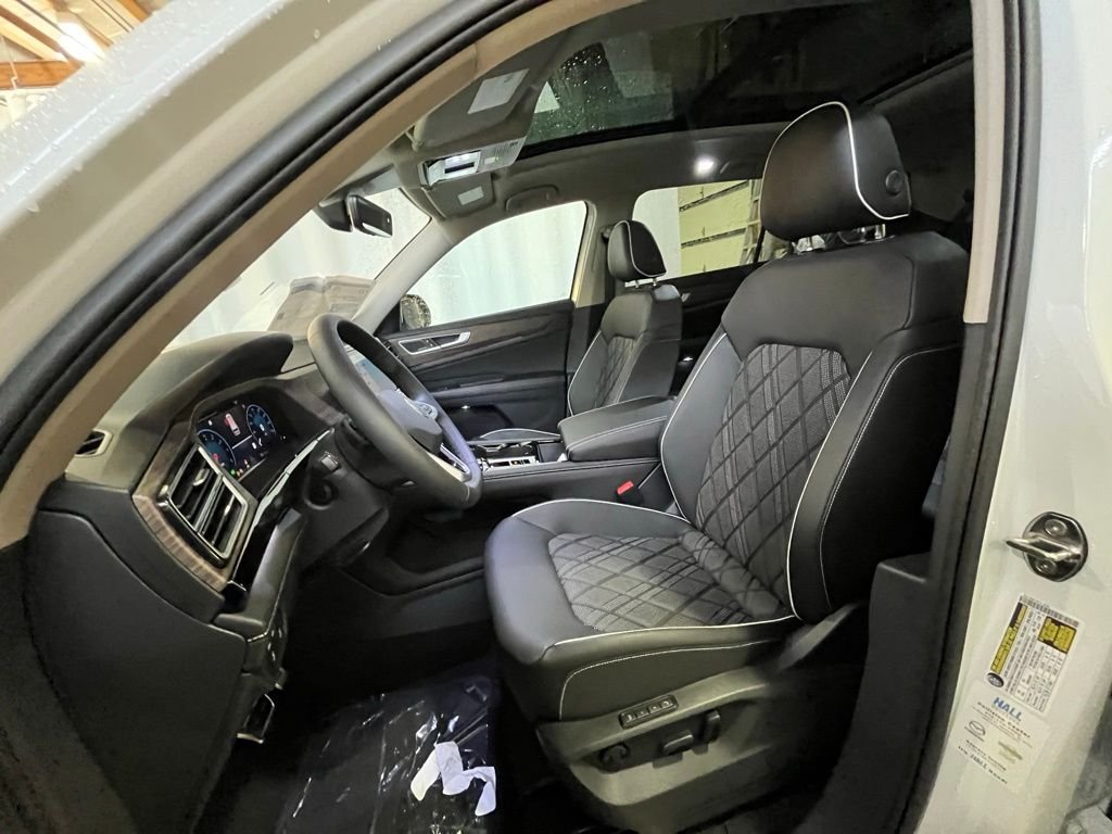 New 2026 White/off-white Volkswagen 2.0T SEL Premium R-Line image 10
