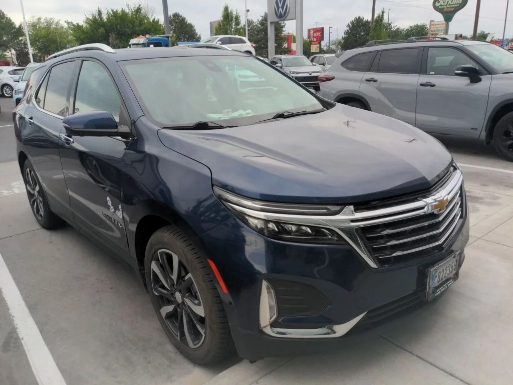 Used 2022 Blue Chevrolet Premier image 4